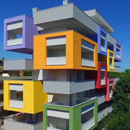 Modern In Centre Daire Bibione