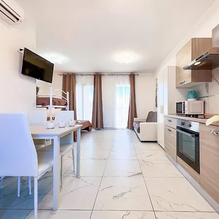 Modern In Centre Bibione